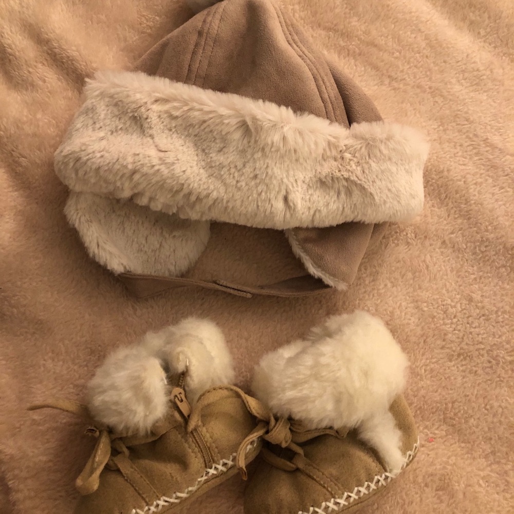 GAP plush infant hat and boots